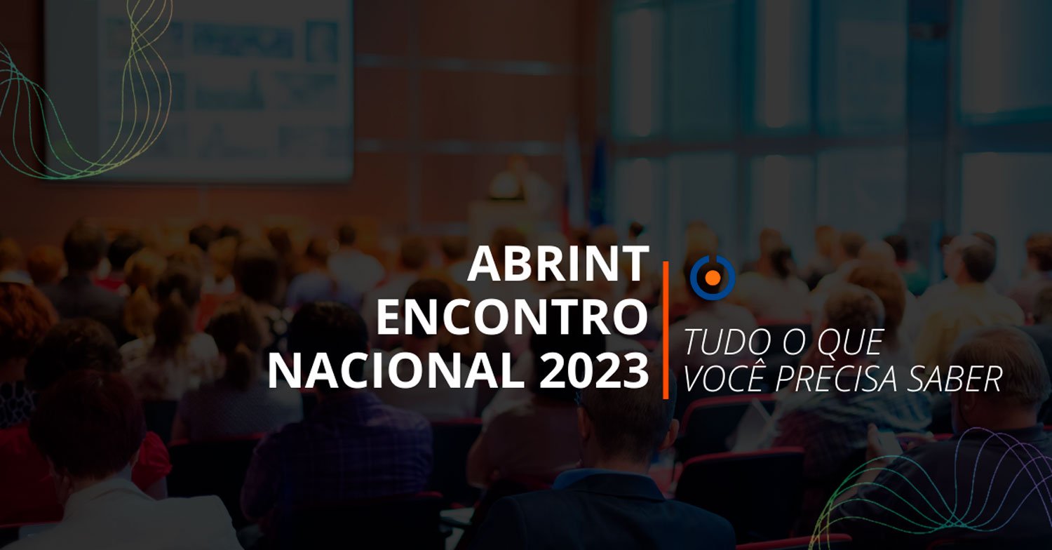 Várias pessoas no Abrint Encontro Nacional 2023.