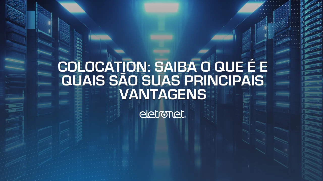 Diversos data centers alocados em um espaço físico reservado para empresas que adquiriram serviços de Colocation.
